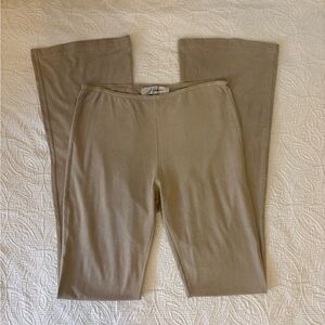 Jeff Gallano - suede beige flare leggings - size small (1)